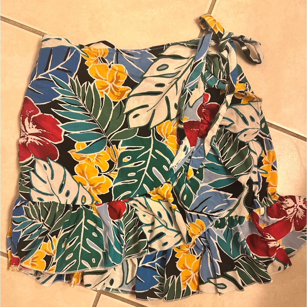 Forever 21 floral print mini skirt